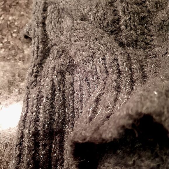 Simply Vera Wang Turtleneck Cable Knit Metallic High Low Sweater Grey Silver - Picture 12 of 13